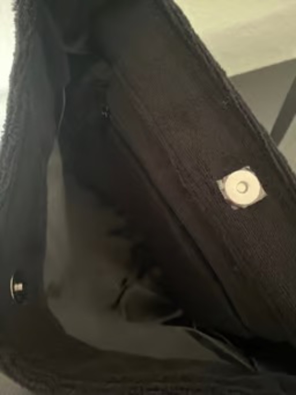 NWT Chanel 💕 Precision Chic Black White Shoulder Crossbody Makeup bag - Picture 3 of 6
